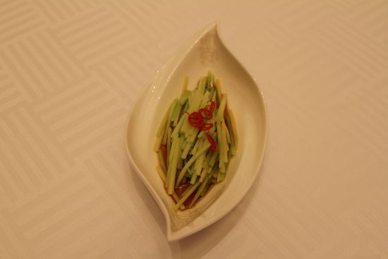 白灼翠芥蘭。 花惠生 供圖