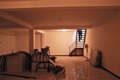 西城區(qū)大石虎胡同一處四合院內(nèi)，挖出的地下室已經(jīng)成型。