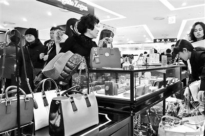 我國去年出境人數(shù)超過1億人次，境外消費(fèi)超過1萬億元人民幣 供圖/CFP