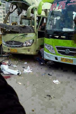 爆炸現(xiàn)場。圖片來自網(wǎng)絡(luò)