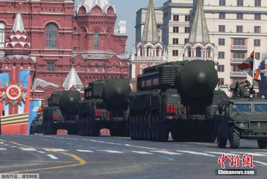 資料圖：2014年5月9日，俄羅斯舉行紀(jì)念衛(wèi)國戰(zhàn)爭勝利69周年的閱兵式，俄羅斯總統(tǒng)普京出席。