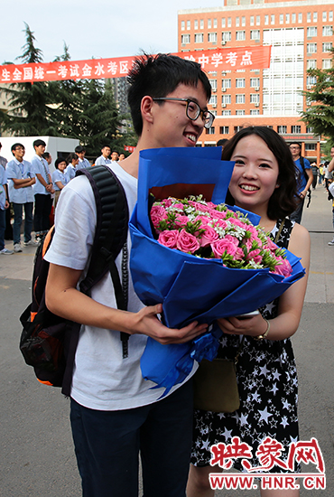 還有一種情，它是懵懂的情愫，你若安好，便是晴天。