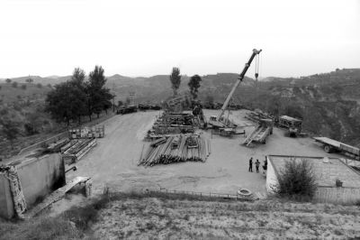 處延長石油的油井。