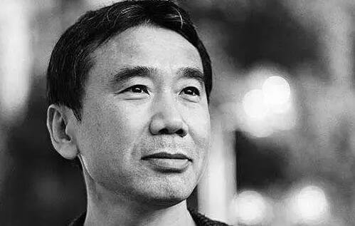 但賠率并非完全靠蒙。比如在2012年，Ladbrokes就成功壓中莫言獲獎。而去年得主阿列克謝耶維奇，在諾獎公布前一周反超村上春樹位列賠率榜首位。