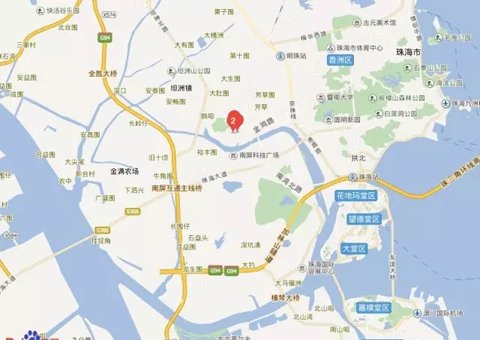 以此前的格力康樂園為例。在2005年，格力電器就已出資2億元，建立員工生活區(qū)——格力康樂園。該生活園區(qū)建筑面積達12萬平方米以上，可容納員工10000多人。后來，斥資4億的康樂園二期也已經(jīng)投入使用。