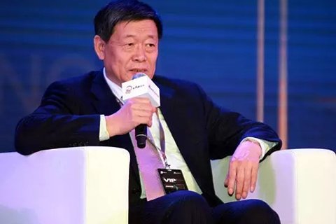 在2015(第八屆)金麒麟論壇上，山東魏橋創(chuàng)業(yè)集團董事長張士平表示，要想企業(yè)搞得好，必須讓員工過得好，我們企業(yè)負責為員工蓋房子，保證每個員工有一套房子，從90平方到160平方不等，這就解決了把農(nóng)村勞動力轉移到城市的問題，也解決了我們的職工家屬的問題，叫職工真正以企業(yè)為家。