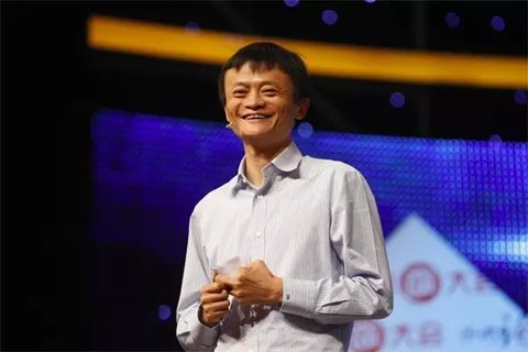 2011年8月17日，阿里巴巴集團宣布，將提供30億元無息貸款，幫助員工解決首次置業(yè)問題，每人最高可申請30萬元。此外，阿里巴巴還將投入5億元設教育基金，通過和教育機構共同辦學、與現(xiàn)有學校合作，解決員工子女入園、上學問題;向基層員工發(fā)放一次性的物價、子女教育補貼，預計總額超過4000萬元。