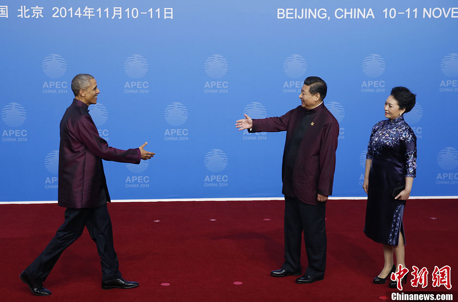 圖為習(xí)近平夫婦歡迎美國(guó)總統(tǒng)奧巴馬。中新社發(fā) 杜洋 攝