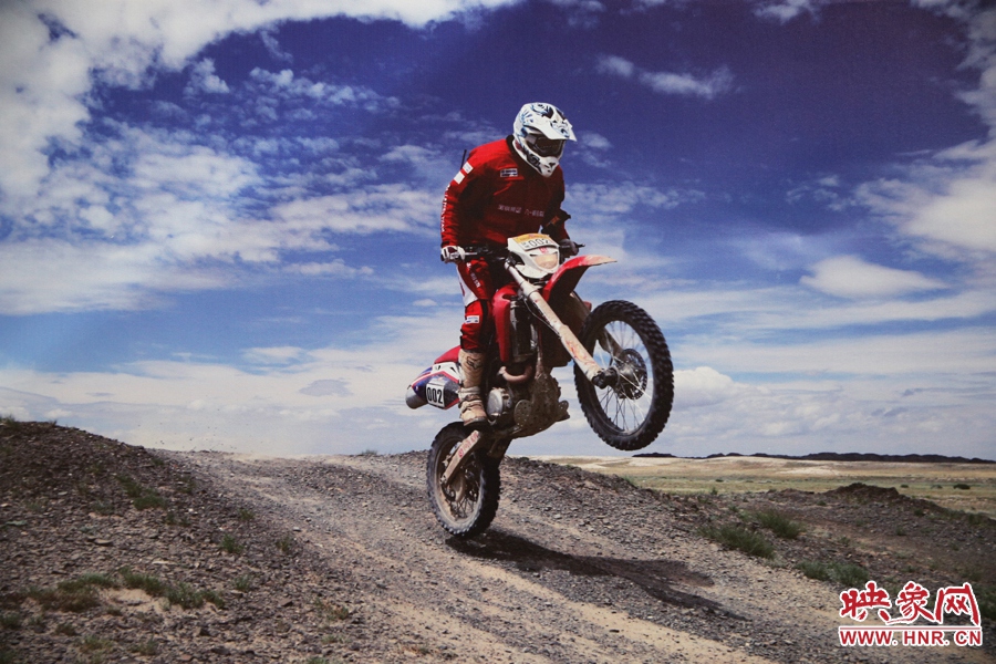 賽車的世界、更是男人的世界。圖為部分參展攝影作品。