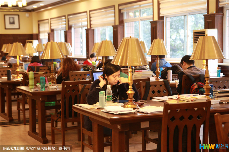 重慶大學(xué)改造翻新的“民國(guó)風(fēng)圖書館”走紅網(wǎng)絡(luò)，引得無(wú)數(shù)網(wǎng)友點(diǎn)贊