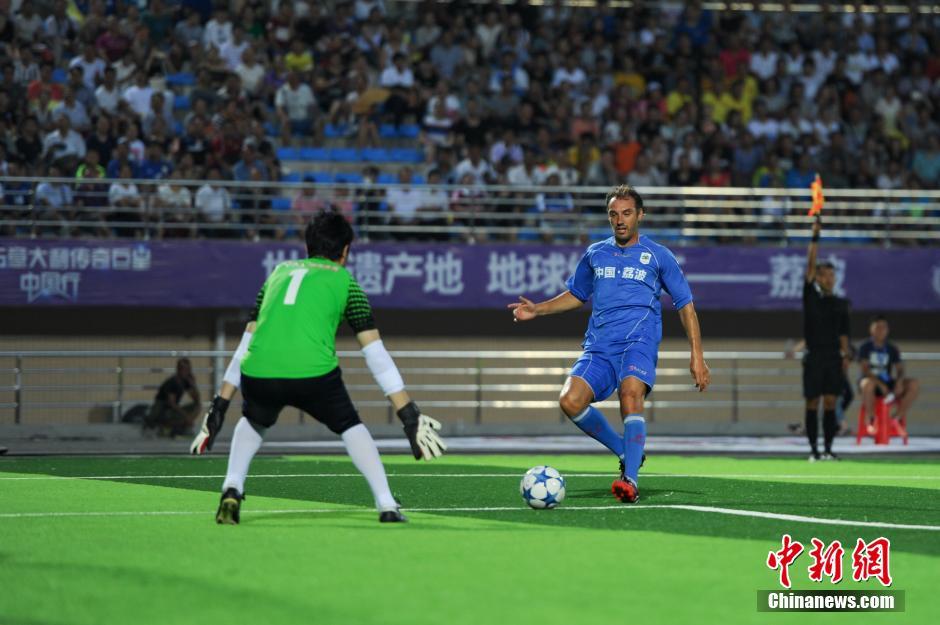 中國(guó)元老明星足球隊(duì)?wèi)?zhàn)勝意大利傳奇巨星隊(duì)