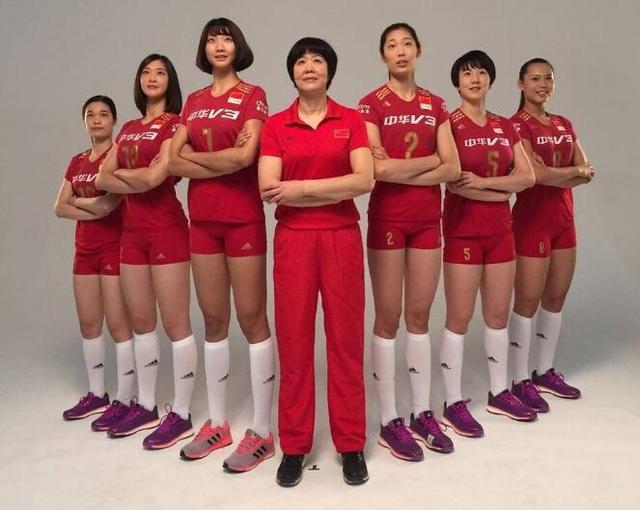 比女排奪冠更精彩的是她們的表情包和大長(zhǎng)腿