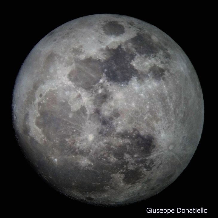 68年來(lái)最大！今晚夜空上演超級(jí)月亮