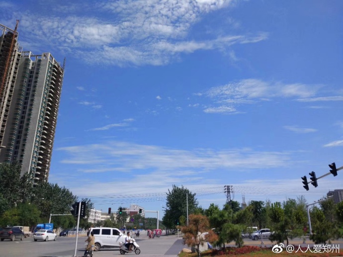 又被鄭州的藍(lán)天刷屏！隨便一拍就是手機(jī)壁紙