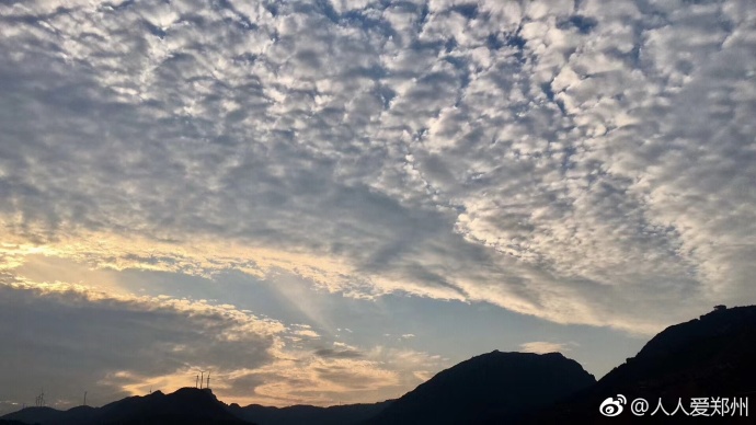 又被鄭州的藍(lán)天刷屏！隨便一拍就是手機(jī)壁紙