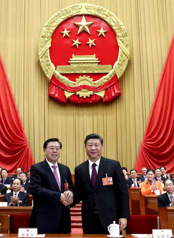 習(xí)近平當(dāng)選國(guó)家主席、中央軍委主席