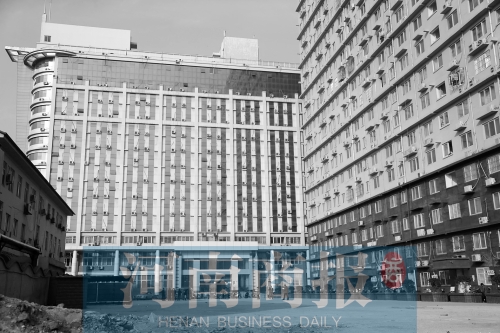 因購房尾款沒有交齊，鄭州一小區(qū)多戶業(yè)主的生活用水被停掉，有的連續(xù)半個(gè)月沒水吃。