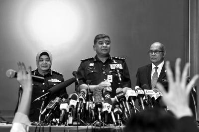 馬來西亞總警察長答記者問。記者陶冉 攝