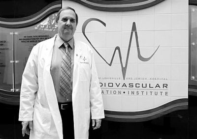 這是負(fù)責(zé)這一項目的生物學(xué)家斯圖爾特·威廉斯今年3月6日接受采訪時拍的照片。