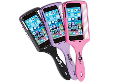 圖為美國(guó)公司推出的自拍美發(fā)梳。