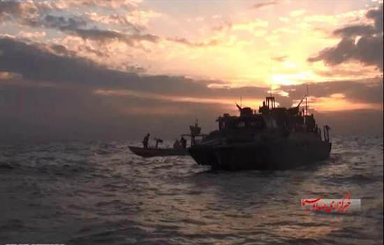 圖為被伊朗俘獲美軍艦艇。