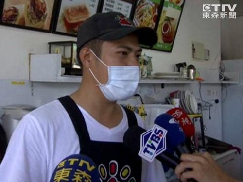 老板表示，妻子的主治醫(yī)師也說過，確實(shí)有“驚嚇導(dǎo)致流產(chǎn)”的案例。