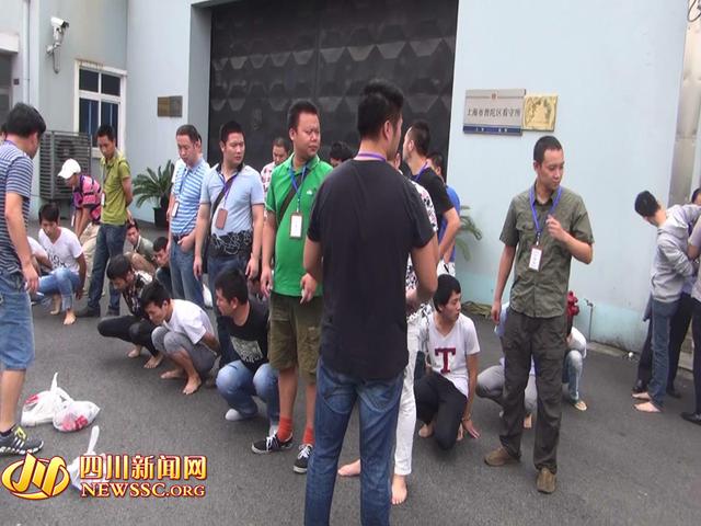 公安局管抓捕詐騙公司現(xiàn)場(chǎng)（警方視頻截圖）。