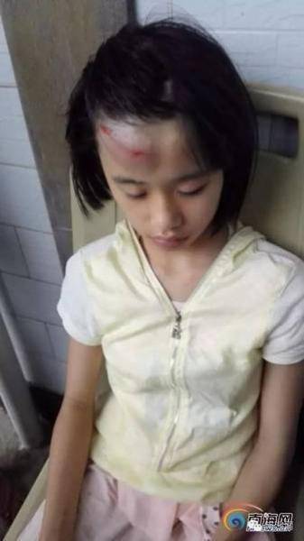 海南文昌突發(fā)龍卷風 已致1人死亡9人受傷 海南文昌突發(fā)龍卷風 已致1人死亡9人受傷