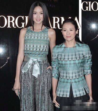 就算氣場絕對強大的貝嫂，跟張梓琳合影幾乎可以讓人忽視