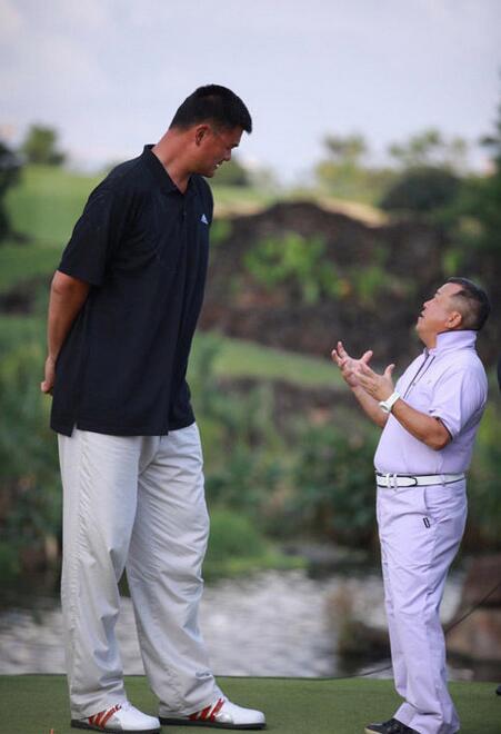 最后壓軸當然是姚明和郭敬明啦~~