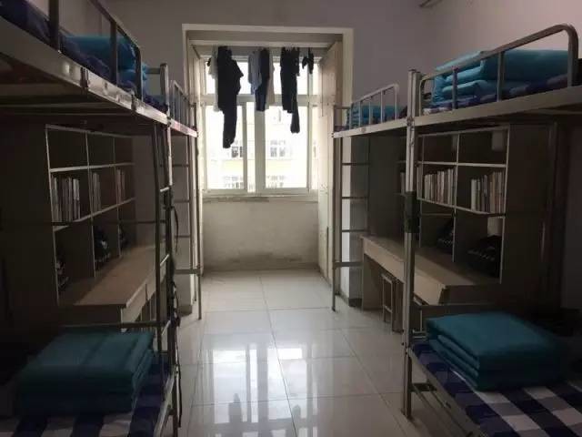 這個(gè)學(xué)校的男生宿舍火了！女同學(xué)都喊著要嫁