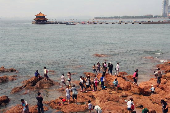 炎熱暑期 海濱城市成熱門(mén)親子游目的地