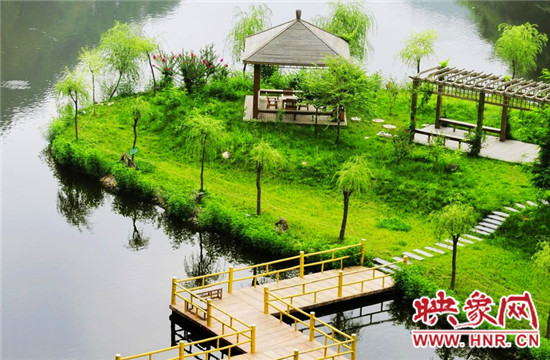 美不勝收 爬山、游園、賞奇觀（組圖）