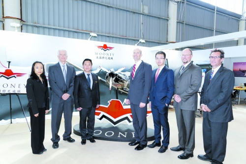 　　在今年的珠海航展上,河南人民看到一個熟悉的國際飛機品牌——美國穆尼飛機。