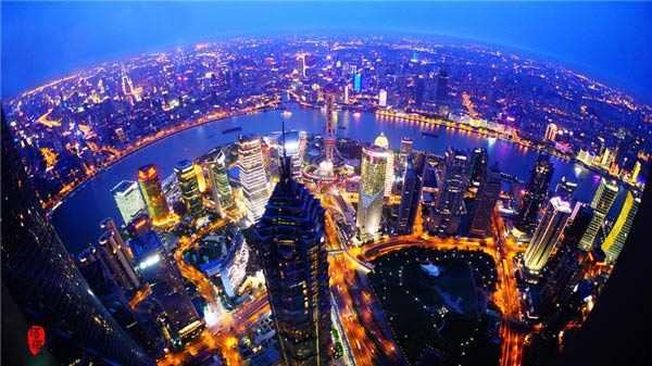 不要溫和地走進(jìn)那個良夜 因為夜太美！