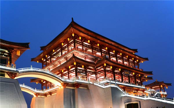 不要溫和地走進(jìn)那個良夜 因為夜太美！