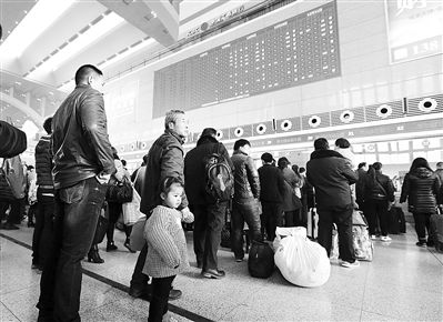 今年鐵路運(yùn)力持續(xù)增加 預(yù)售期延長搶票時(shí)間更充裕