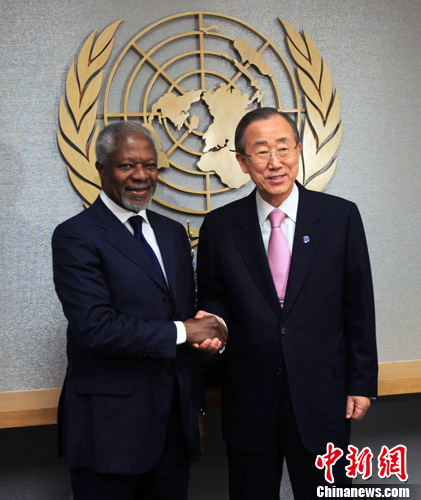 當(dāng)?shù)貢r(shí)間2月29日，前任聯(lián)合國(guó)秘書(shū)長(zhǎng)科菲·安南抵達(dá)紐約聯(lián)合國(guó)總部，與現(xiàn)任聯(lián)合國(guó)秘書(shū)長(zhǎng)潘基文就敘利亞問(wèn)