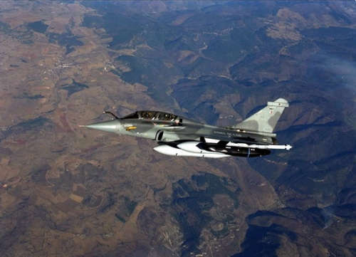 印度決定采購法國“陣風(fēng)”戰(zhàn)斗機(jī)成為英印“撕破臉”的導(dǎo)火索。