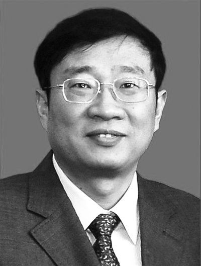 殲-15飛機研制現(xiàn)場總指揮羅陽，因突發(fā)急性心梗殉職，享年51歲