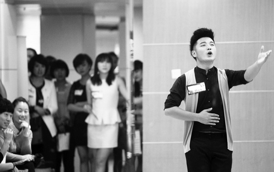 面試處，選手進(jìn)行才藝展示