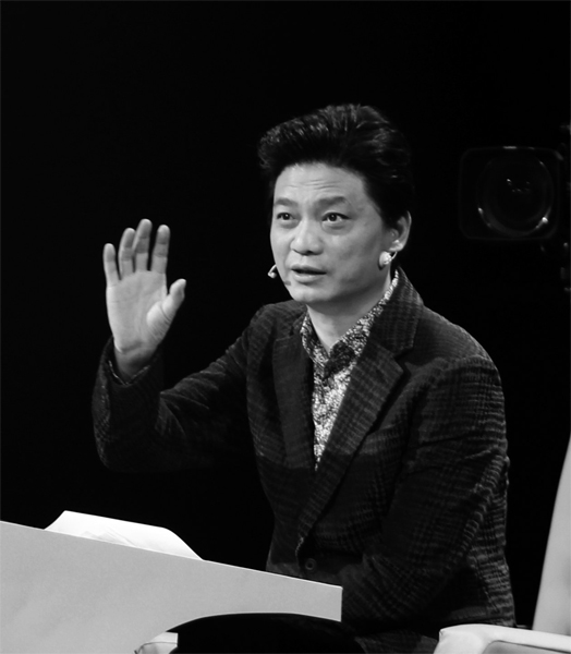 “希望女兒最好永遠不要交男朋友，最好把父親當男朋友?！贝抻涝φf。