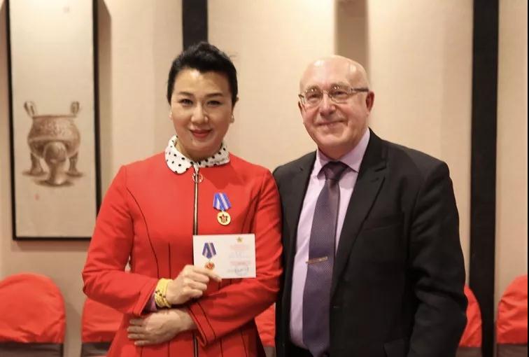 演出代表團(tuán)團(tuán)長、河南豫劇院黨委書記 汪荃珍