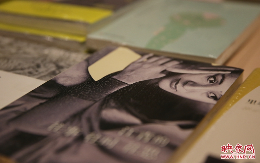 書店內(nèi)的書。