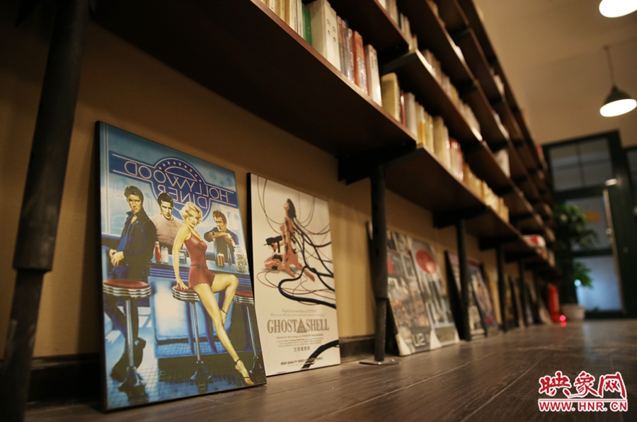 書店內(nèi)的書。