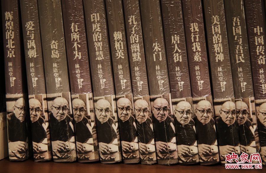 書店內(nèi)的書。